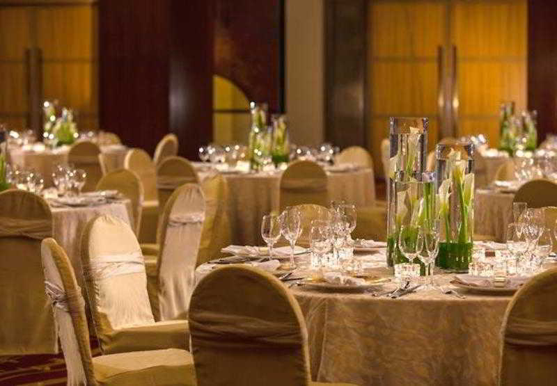 Renaissance Shanghai Zhongshan Park Hotel Restaurant billede